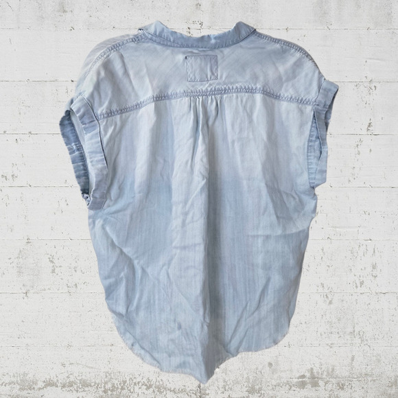 Rails Light Chambray Rolled Cuff Button Down Classic Short Sleeve Top Size Small - Picture 9 of 10